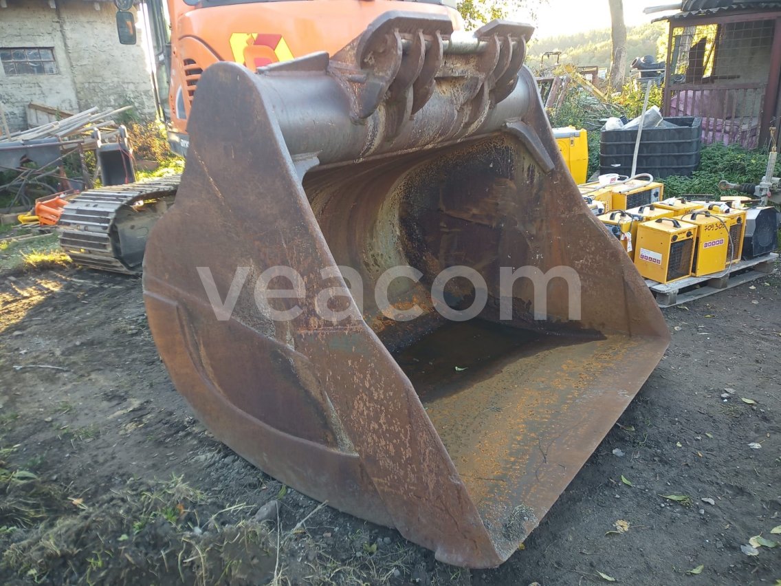 Online árverés:   LOPATA 180 CM PRO BAGRY NAD 45 T