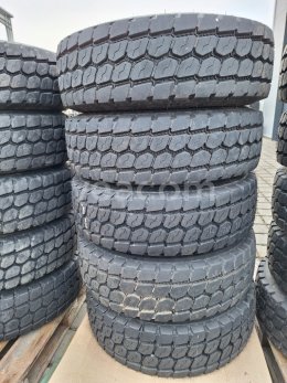Online-Versteigerung:   1 SADA PNEUMATIK PIRELLI MG01 265/70 R19.5 143/141 4+1