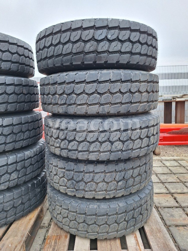 Online-Versteigerung:   1 SADA PNEUMATIK PIRELLI MG01 265/70 R19.5 143/141 4+1