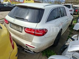 Online aukce: MB  E 220 D