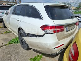 Online aukce: MB  E 220 D