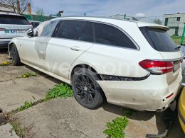 Online aukce: MB  E 220 D