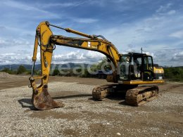 Online árverés: CAT  318 C