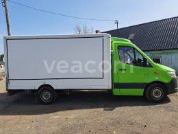 Online auction: MERCEDES-BENZ  FL3A4