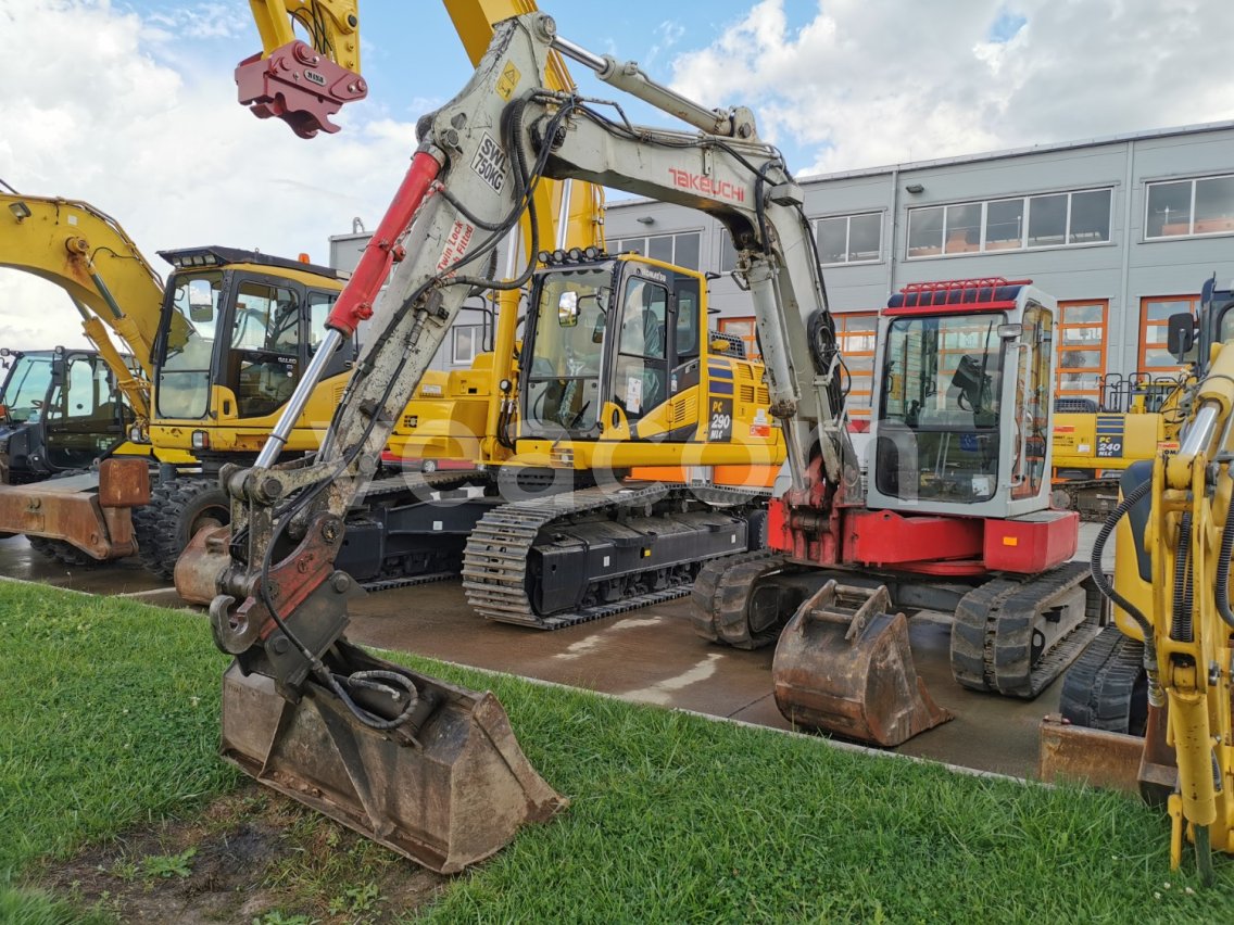 Online auction: TAKEUCHI  TB180 FR