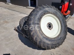 Online árverés:  2KS POŽITÉ DISKY S PNEUMATIKAMI NA TRAKTOR,ROZMER 6X140 F-20