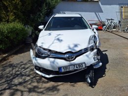 Online aukce: TOYOTA  AURIS