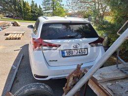 Online aukce: TOYOTA  AURIS