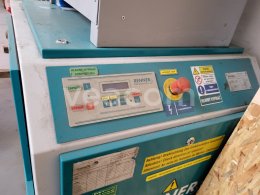 Online aukce:   KOMPRESSOR S KONDENZAČNOU SUŠIČKOU ZN.RENNER RS22 A RENNER RKT CQ 0300