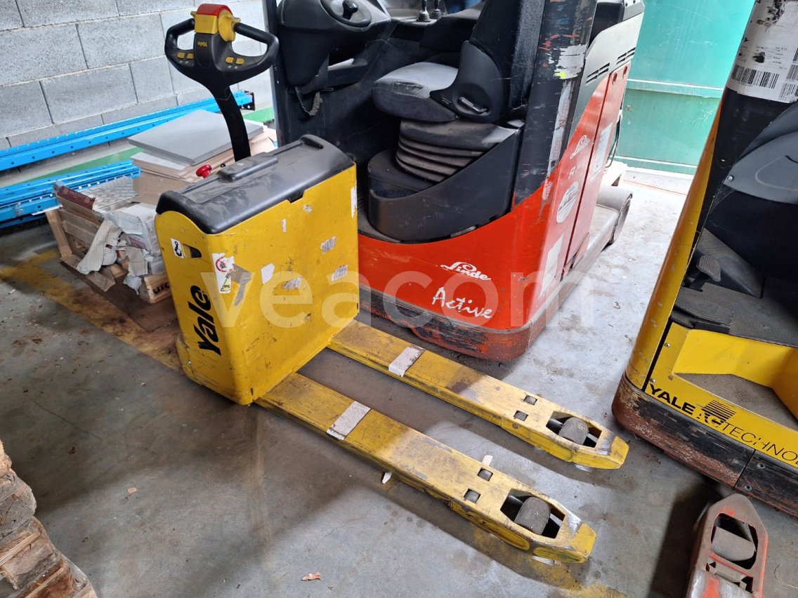 Online aukce: YALE  MP 16