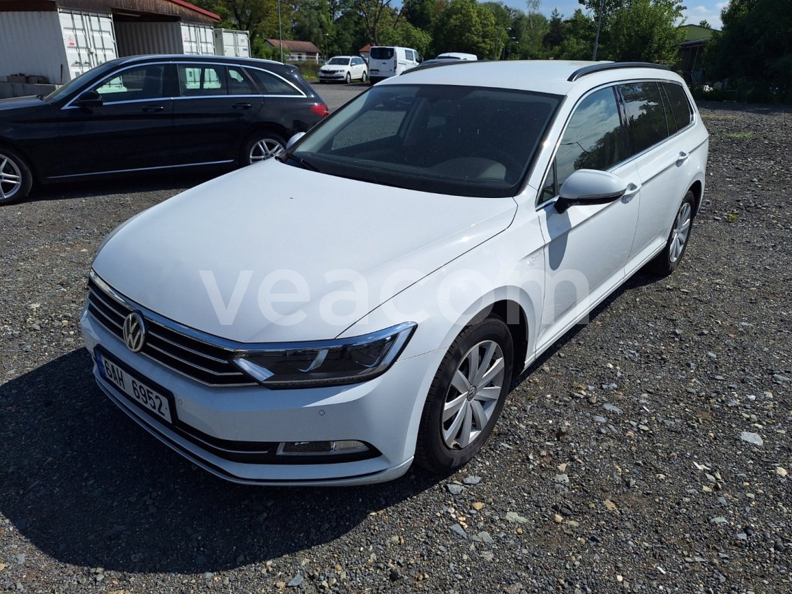 Online aukce: VOLKSWAGEN  PASSAT