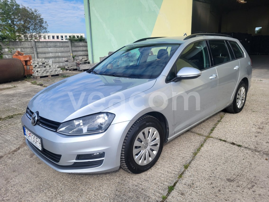 Online-Versteigerung:   VOLKSWAGEN GOLF