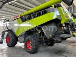 Online auction:   CLAAS LEXION 7400