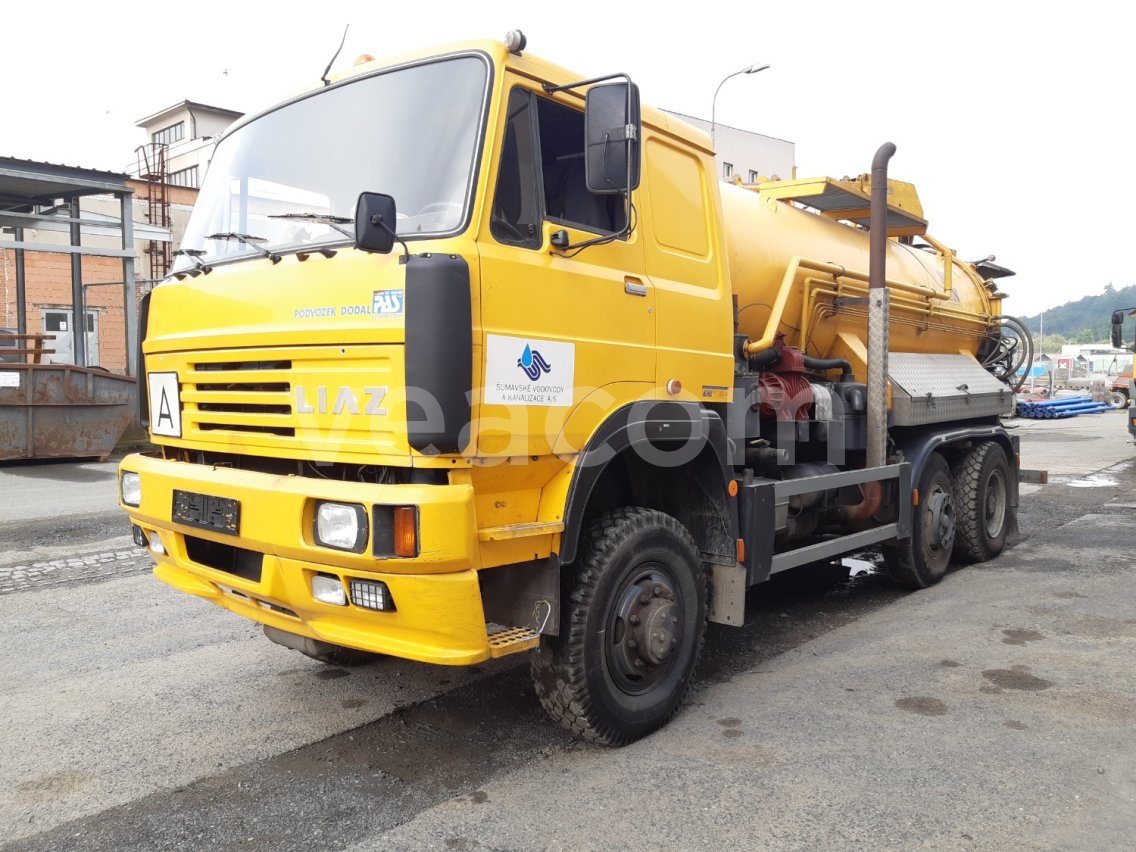 Online auction: LIAZ  110 054 6x4