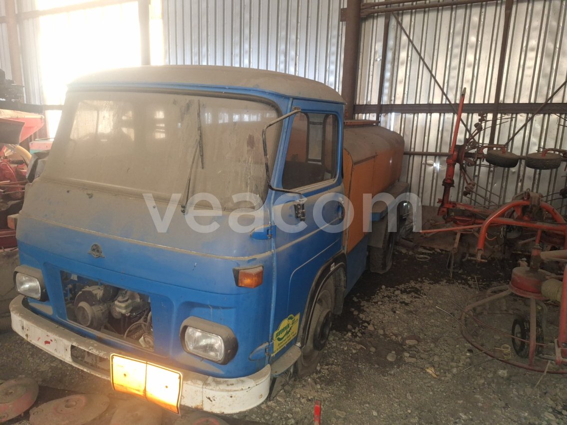 Online aukce: AVIA  A31