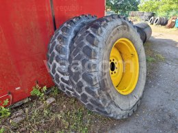 Aukcja internetowa:  KOLA NA TRAKTORBAGR CAT - 2KS