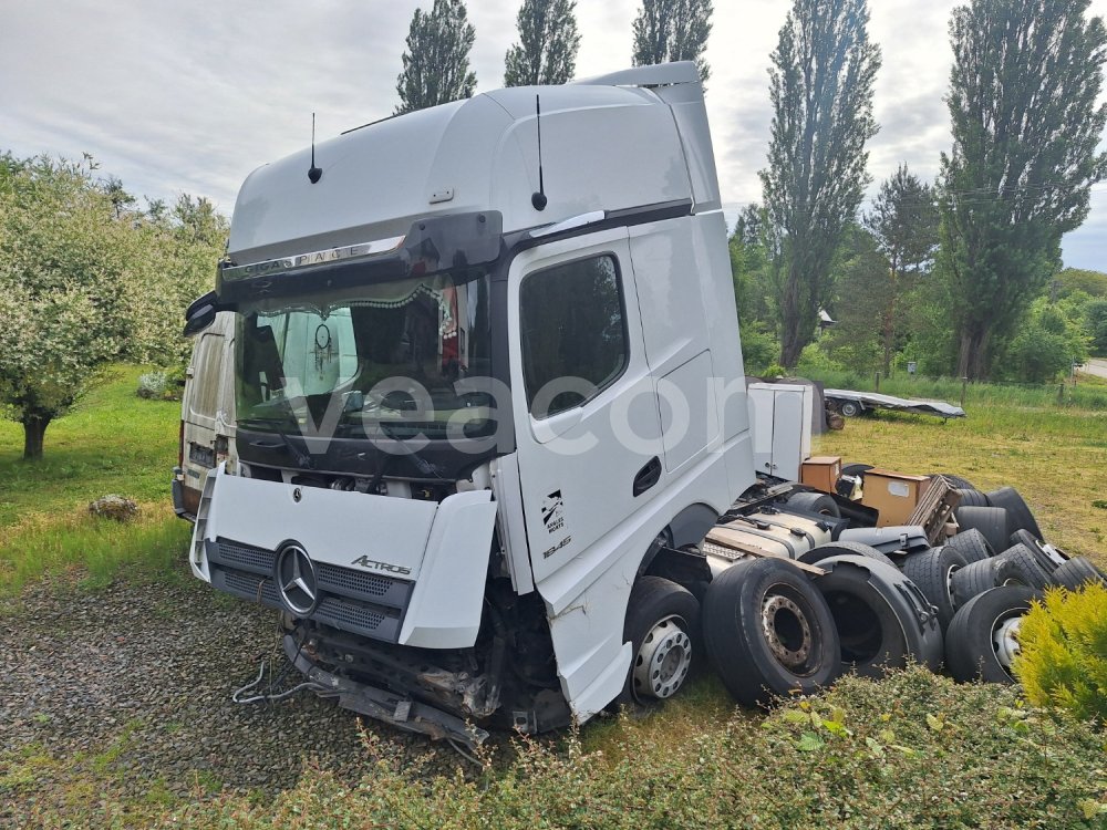 Online auction: MB  ACTROS 1845