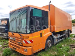 Online árverés: MB  ECONIC 957.66