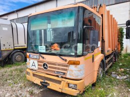 Online árverés: MB  ECONIC 957.65