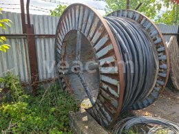 Online aukce:   KABEL NA CÍVCE 1