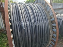 Online aukce:   KABEL NA CÍVCE 1