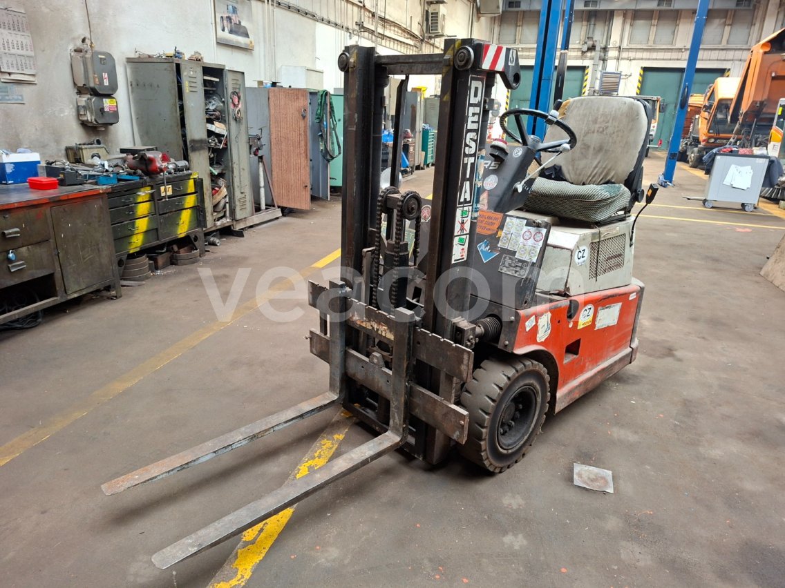 Online-Versteigerung: DESTA  MV 12B