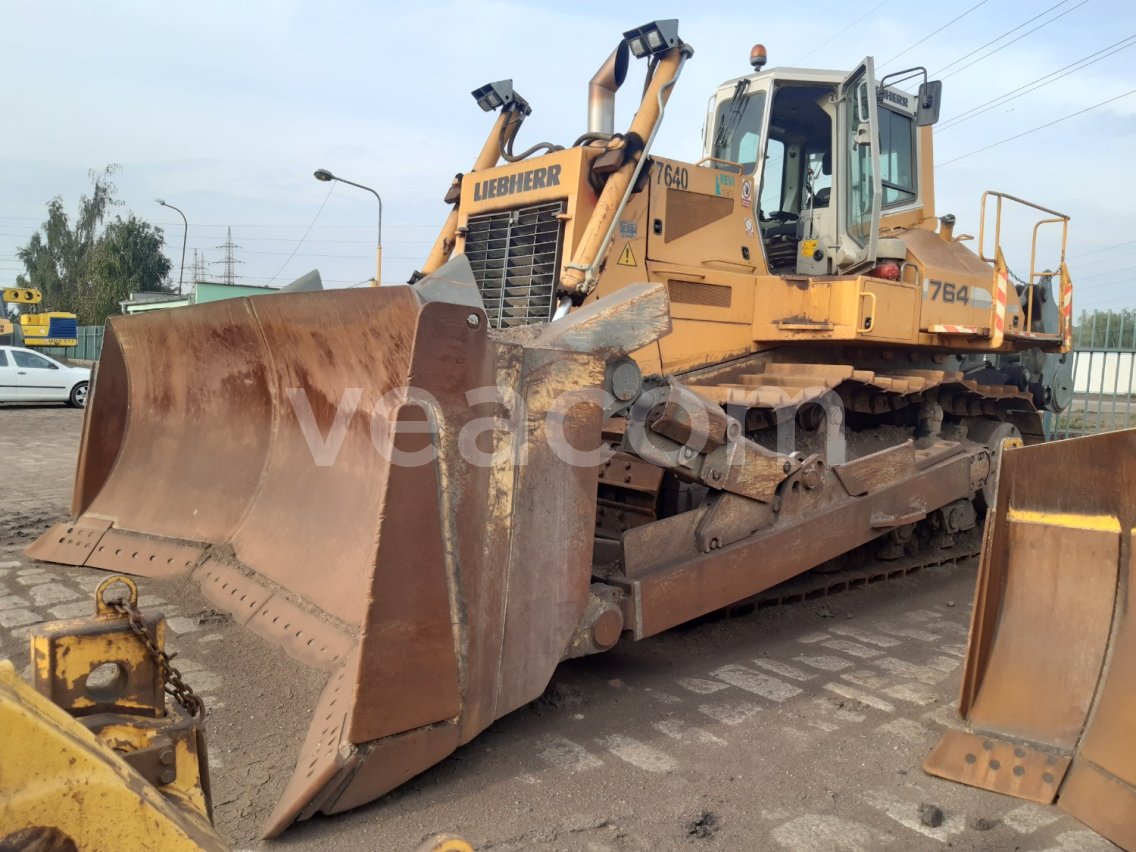 Online auction: LIEBHERR  PR 764 LITRONIC