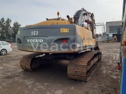 Online auction: VOLVO  EC 240 CL