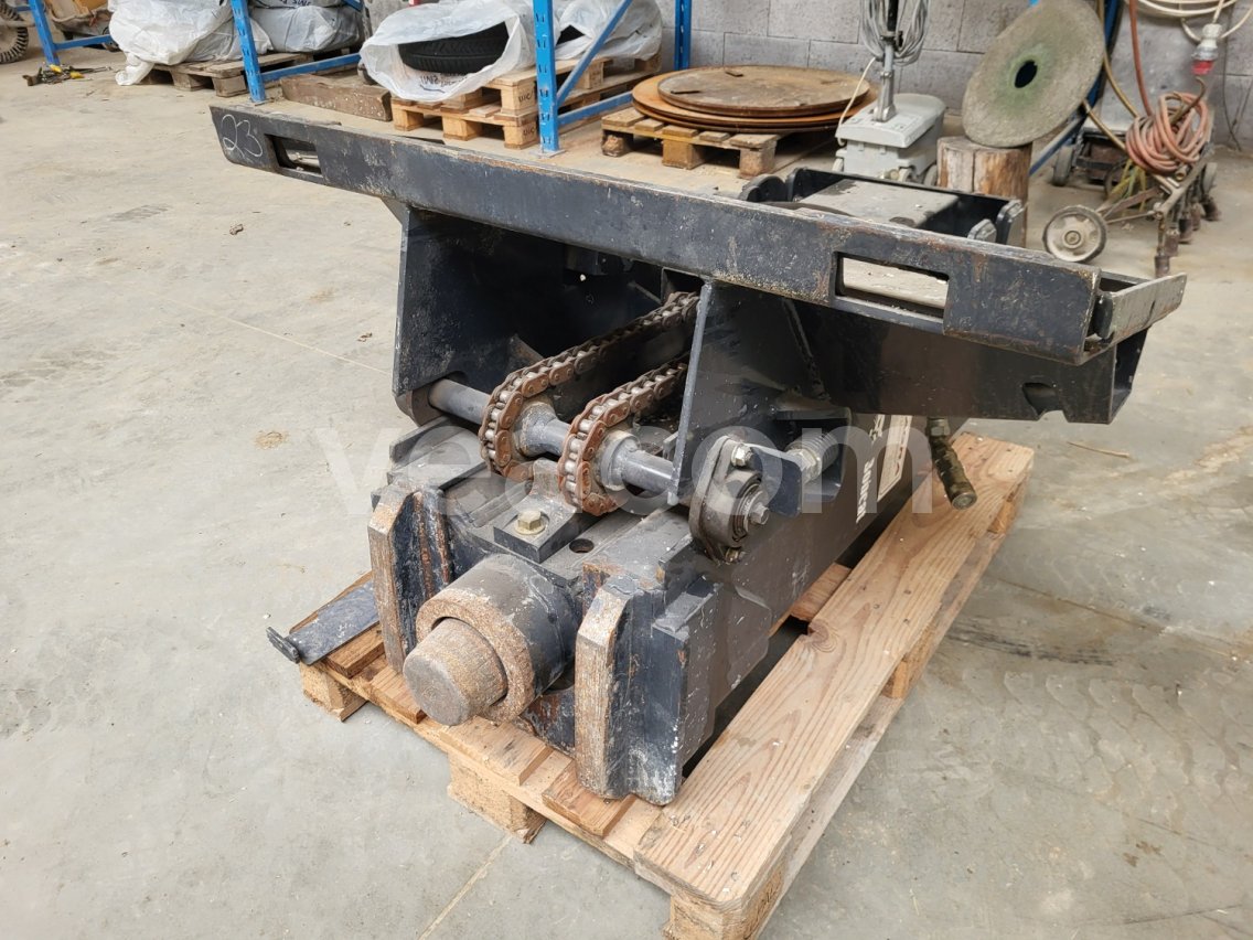 Online auction:   BOBCAT DROP HAMMER