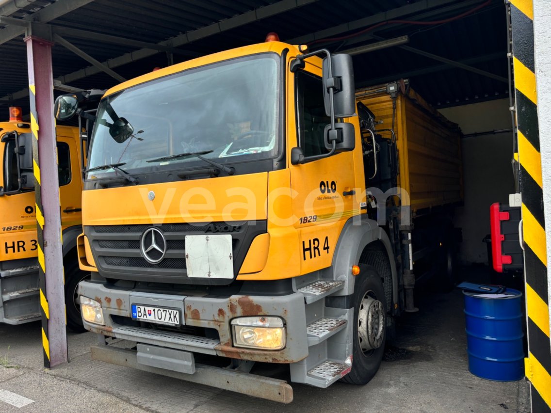 Online aukce: MB  1829 K + HR
