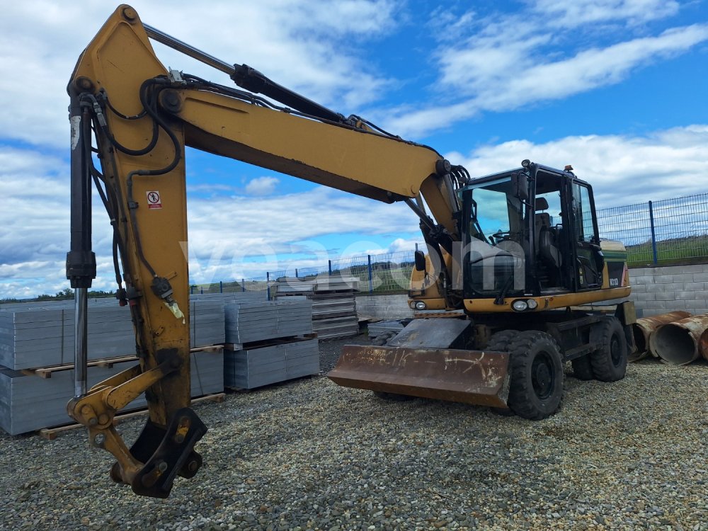 Интернет-аукцион: CATERPILLAR  M318D 4X4