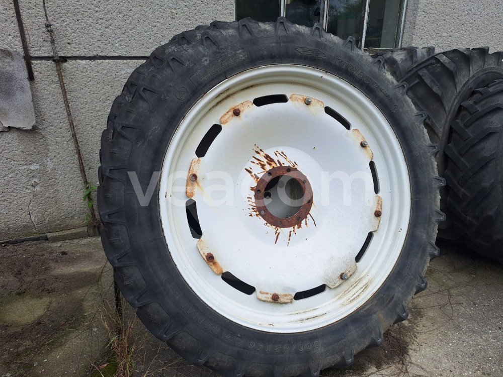 Интернет-аукцион:  KOLA NA POSTŘIKOVAČ 300/95R 46