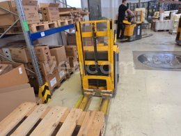 Online auction: JUNGHEINRICH  ERD 220