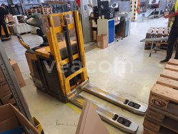 Online auction: JUNGHEINRICH  ERD 220