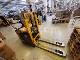 Online auction: JUNGHEINRICH  ERD 220