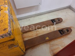 Online auction: JUNGHEINRICH  ELE 16
