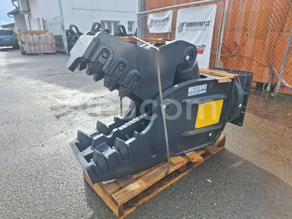Интернет-аукцион: MÜSTANG  RH12