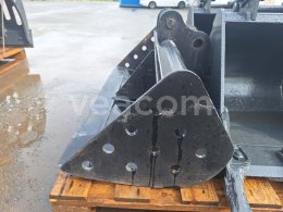 Online auction:   JCB SVAHOVÁ LŽÍCE