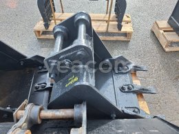Online auction:   JCB PODKOPOVÁ LŽÍCE 40 CM