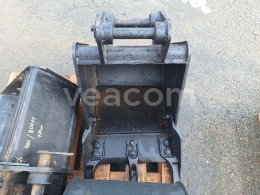 Online auction:   JCB PODKOPOVÁ LŽÍCE 40 CM