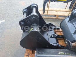 Online auction:   JCB PODKOPOVÁ LŽÍCE 40 CM