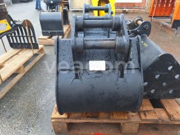 Online auction:   JCB PODKOPOVÁ LŽÍCE 40 CM