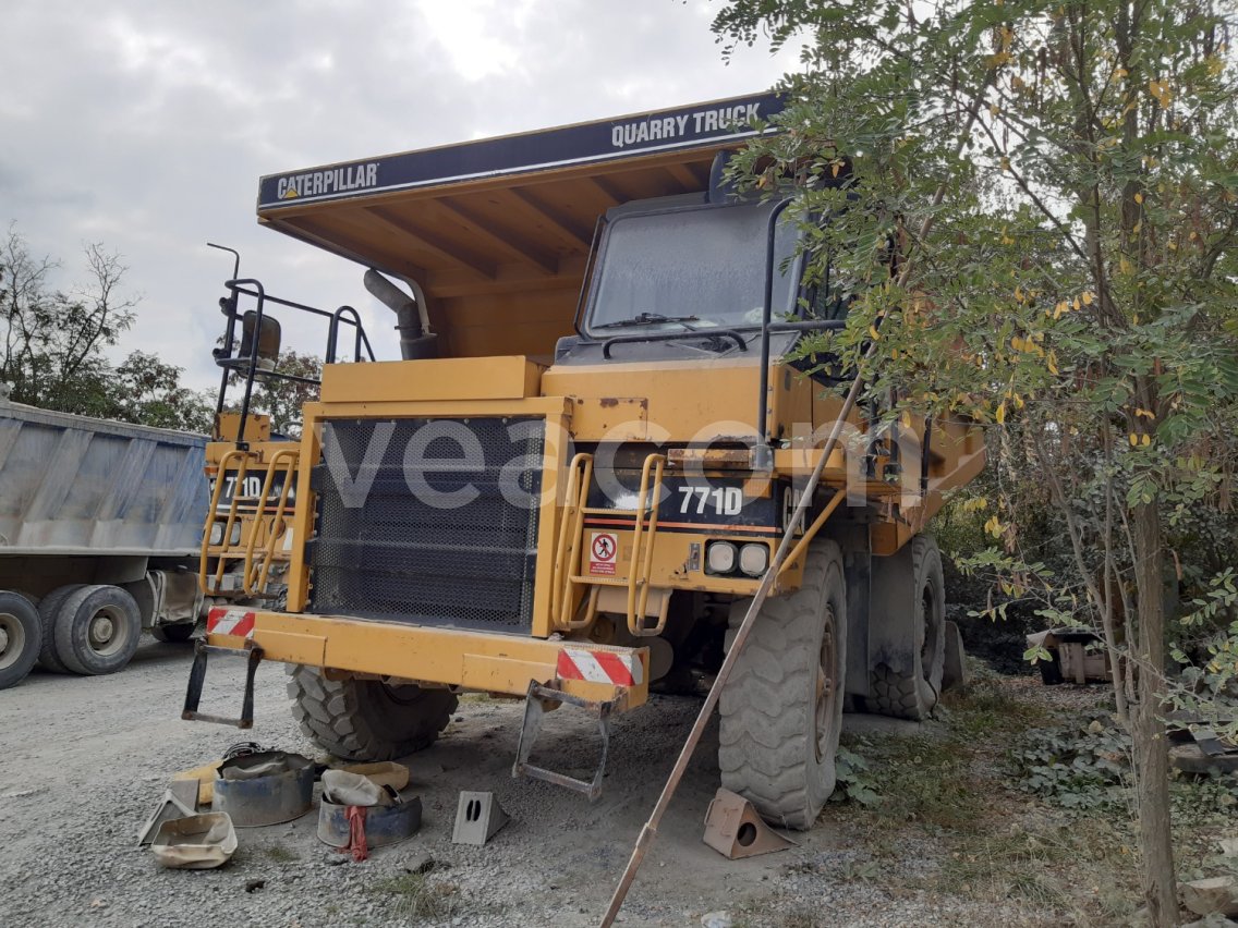 Online aukce: CATERPILLAR  771D