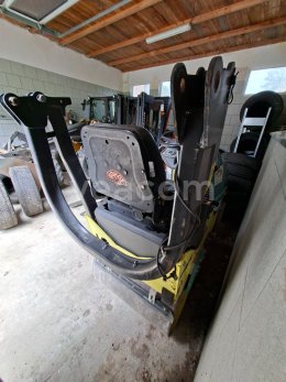 Online auction:   VIBRAČNÍ VÁLEC AMMANN ARX 12