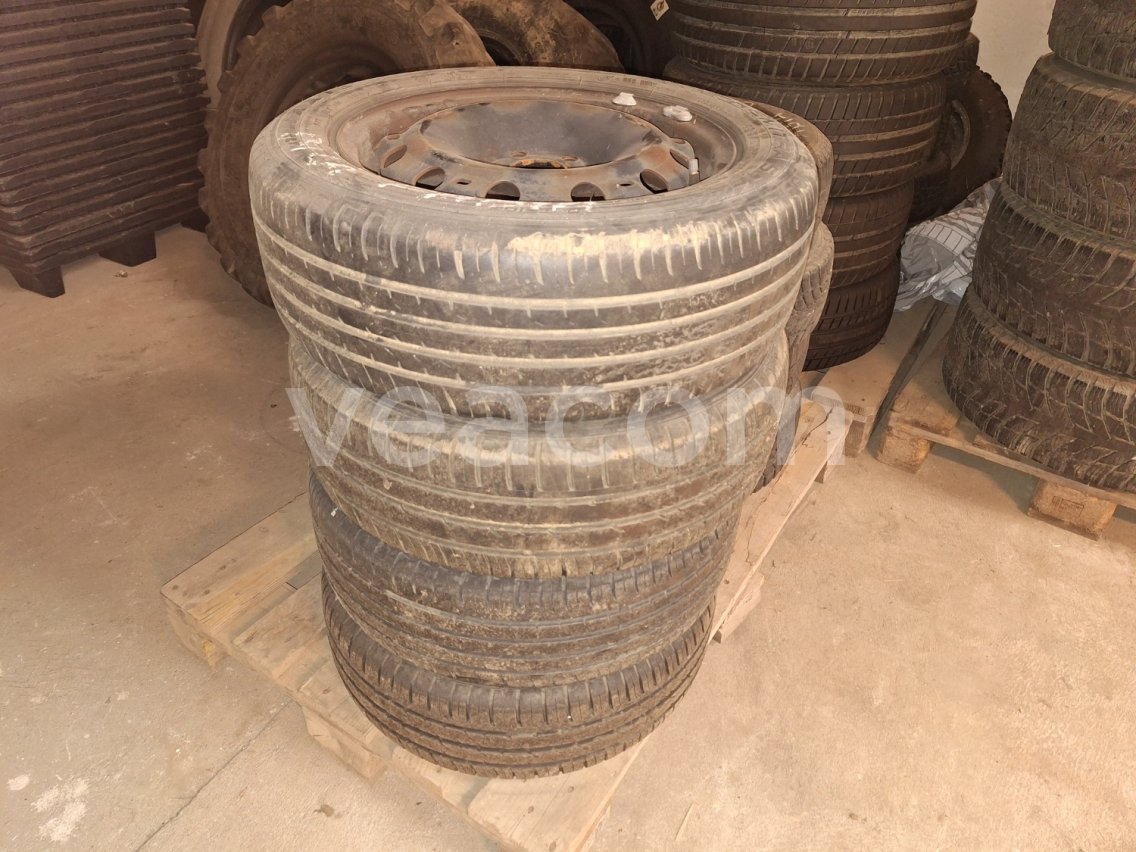Online auction:   SADA KOL NA FABIA PLECHOVÉ DISKY R15