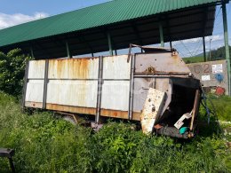 Online aukce:   KAMZIK  MAXI KŔMNY VOZ