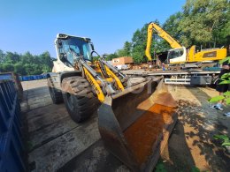 Online aukce: LIEBHERR  L526