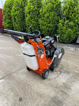Online aukce: HUSQVARNA  FS400 LV