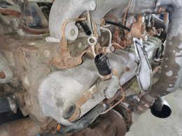 Online árverés:   Motor a převodovka z Nissan M-130/180