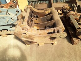 Online aukce:   HYDRAULICKÝ RYCHLOUPÍNÁK NA NAKLADAČ VOLVO L150-180